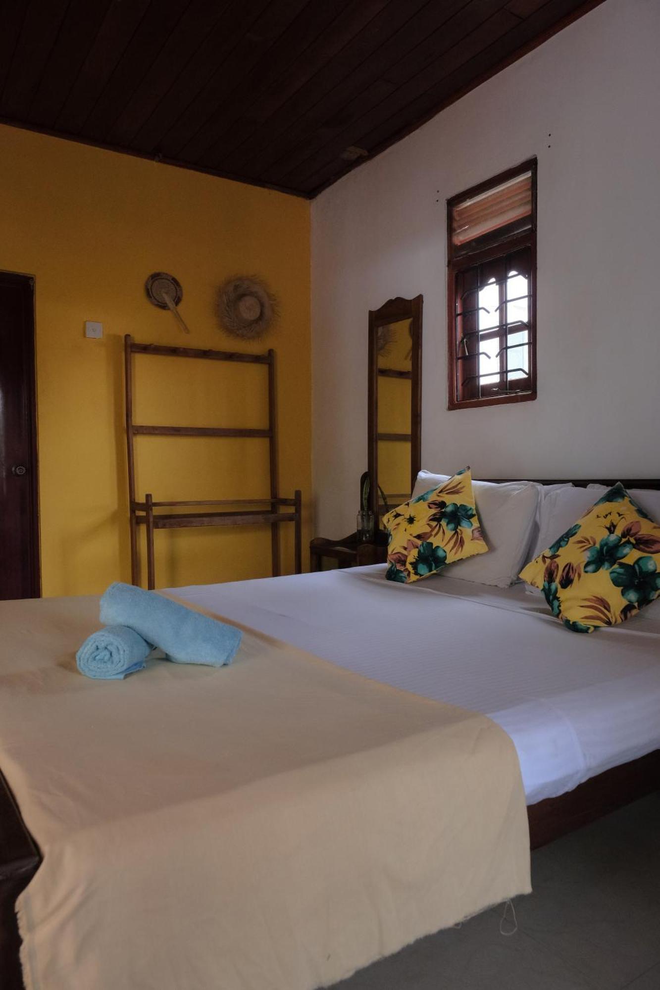Happyshack Hostel Mirissa Εξωτερικό φωτογραφία